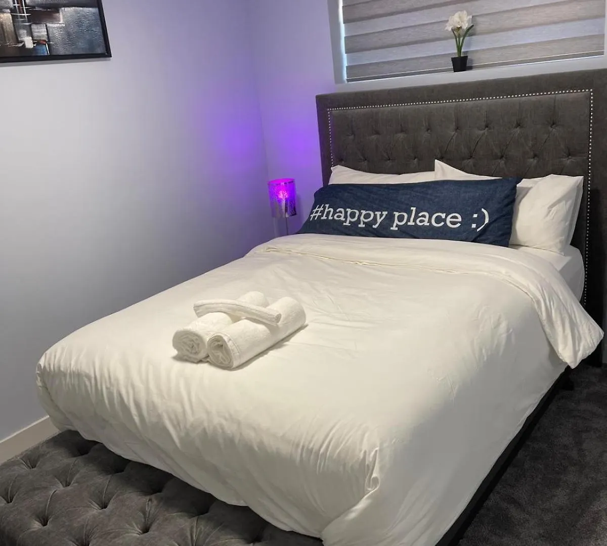 The Cozy Cove - Modern Private Basement Suite With Comfort & Charm, Free Parking, Wifi, Netflix Close To Airport & 18 Minutes To West Edmonton Mall 0*,  Kanada