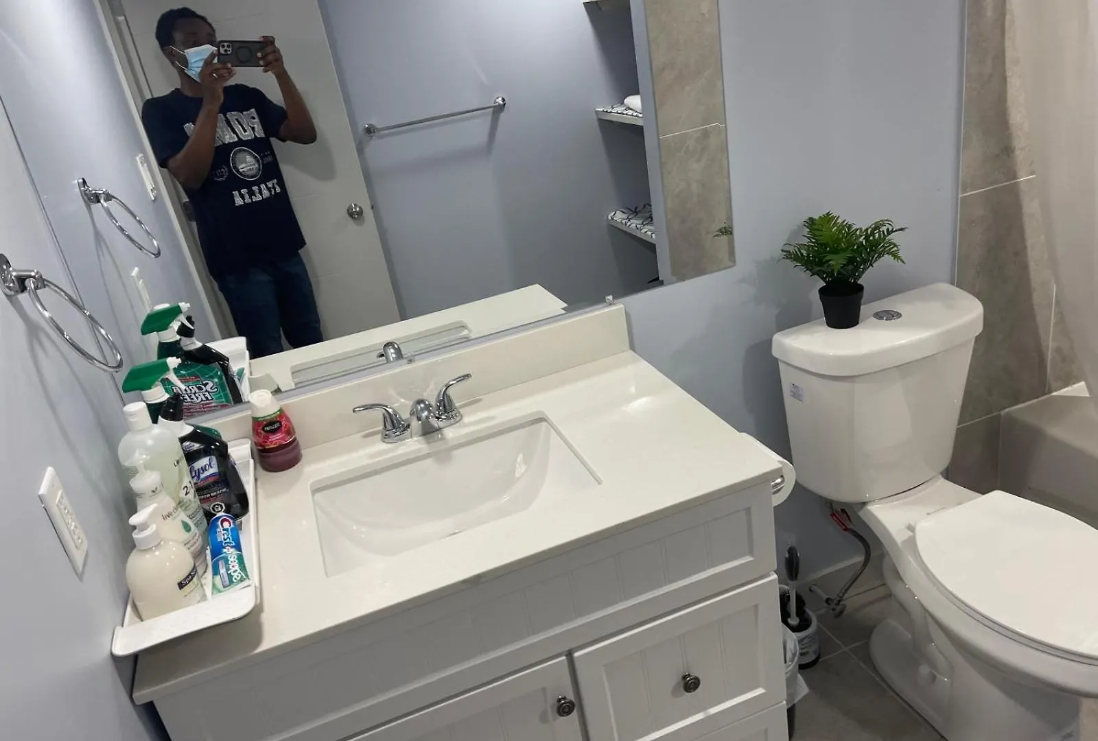 The Cozy Cove - Modern Private Basement Suite With Comfort & Charm, Free Parking, Wifi, Netflix Close To Airport & 18 Minutes To West Edmonton Mall 0*,