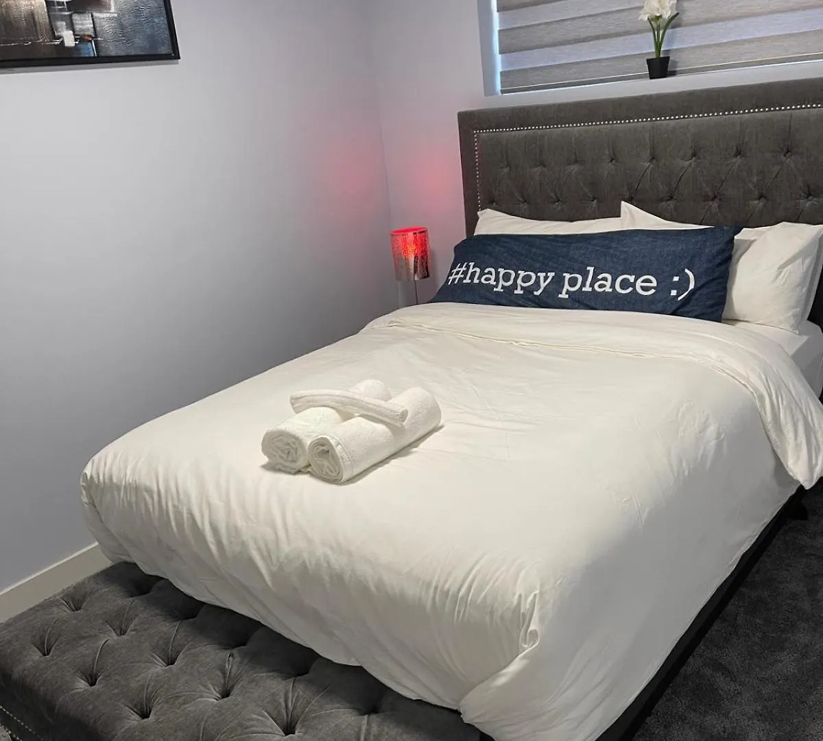 Lägenhet The Cozy Cove - Modern Private Basement Suite With Comfort & Charm, Free Parking, Wifi, Netflix Close To Airport & 18 Minutes To West Edmonton Mall Kanada