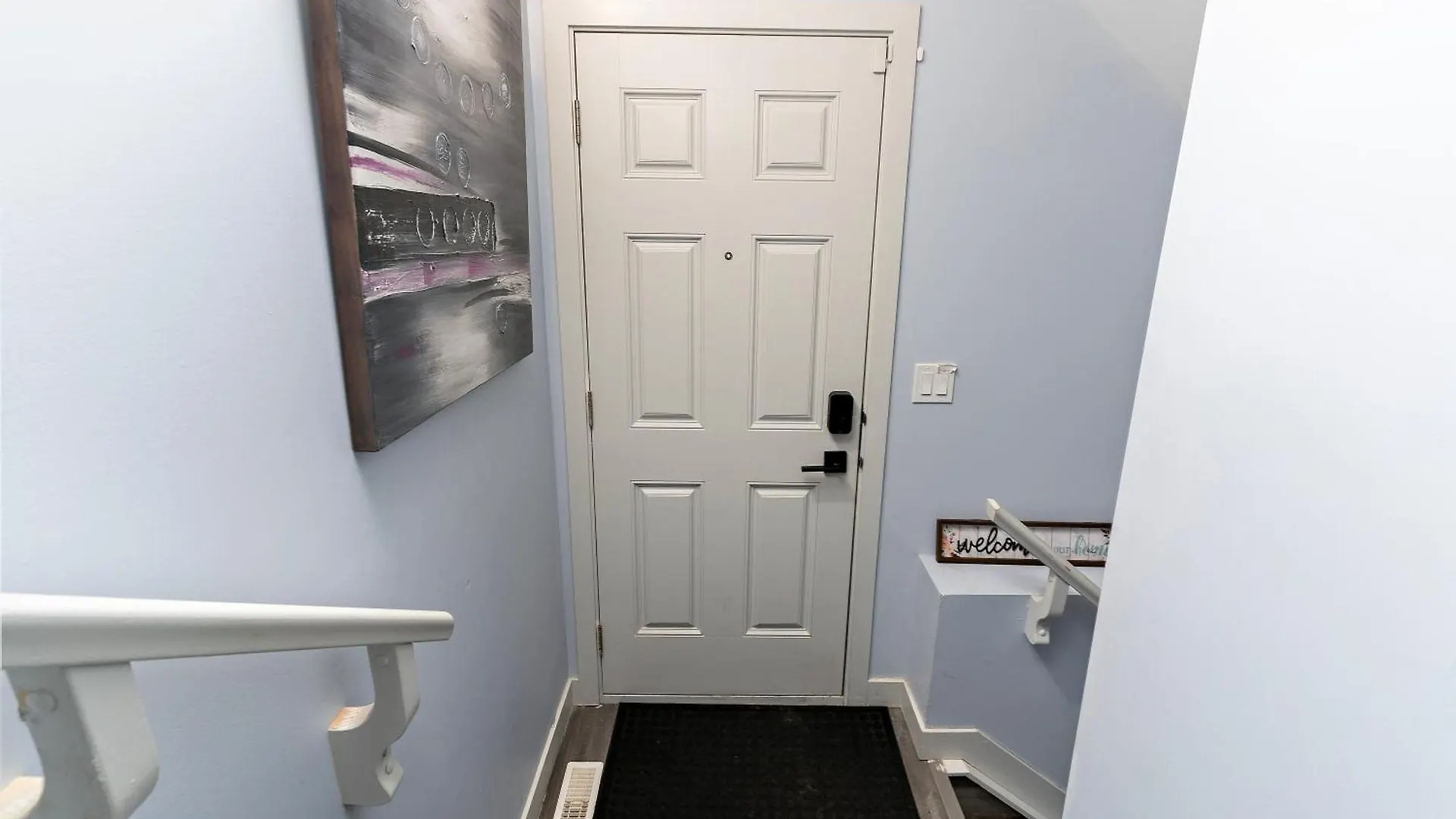 The Cozy Cove - Modern Private Basement Suite With Comfort & Charm, Free Parking, Wifi, Netflix Close To Airport & 18 Minutes To West Edmonton Mall 0*,